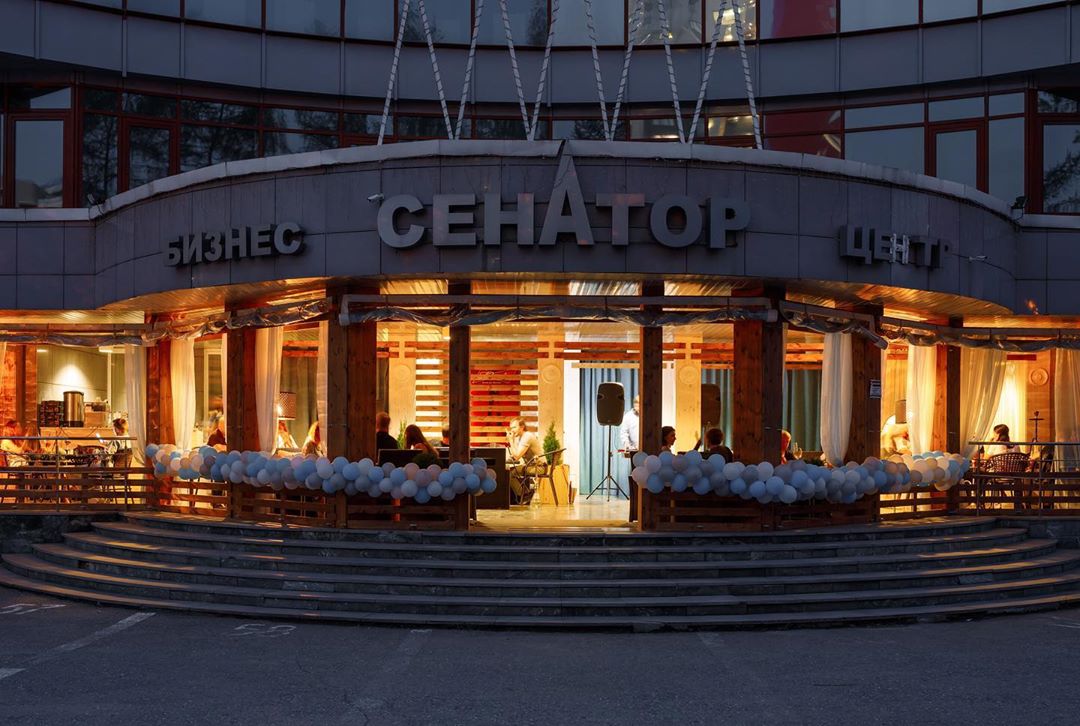 Ресторан с летней верандой в Екатеринбурге 2019 - караоке Maradona